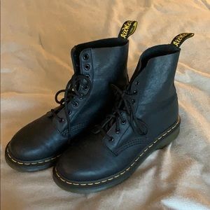 Dr. Martens Pascal
